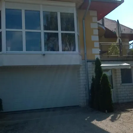 Ubytování v soukromí Biro Apartmanhaz